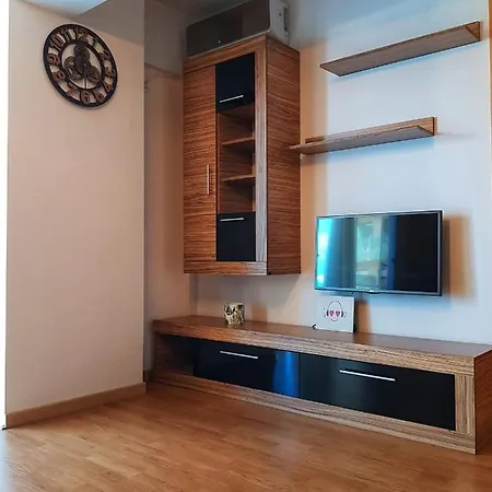 Cosy One Bedroom Apartment, Close To Iulius Mall